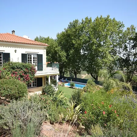 فيلة In Casais De Santa Helena
